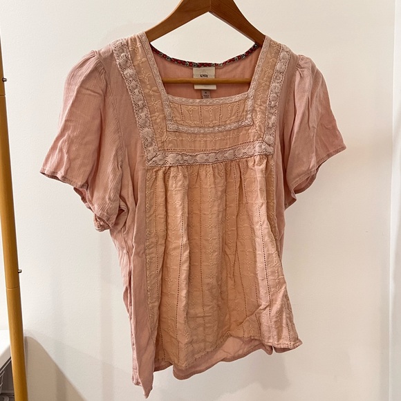 Knox Rose Blush Lace Detail Blouse - Picture 2 of 2